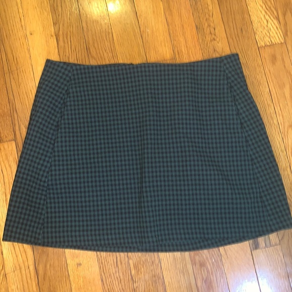 Urban outfitters green and black plaid mini skirt - Picture 1 of 5
